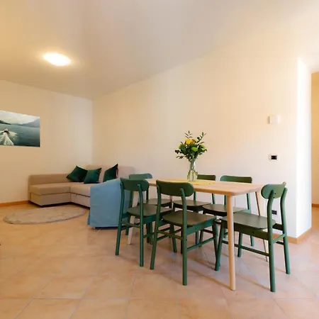 Porta Torre Como Apartment - By Relais Di Giada Exterior photo