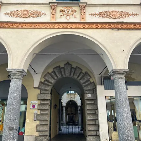 Porta Torre Como Apartment - By Relais Di Giada Exterior photo